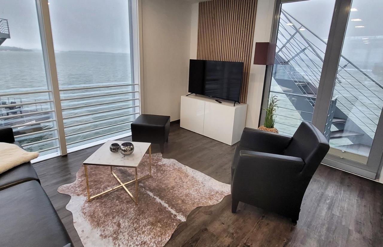 Schwimmendes Ferienhaus Sky Elsterheide Экстерьер фото