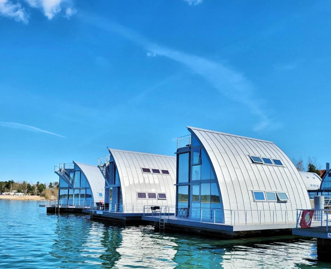 Schwimmendes Ferienhaus Sky Elsterheide Экстерьер фото